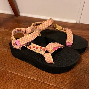 Platform Teva Sandals
